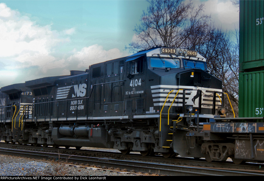 NS 4104